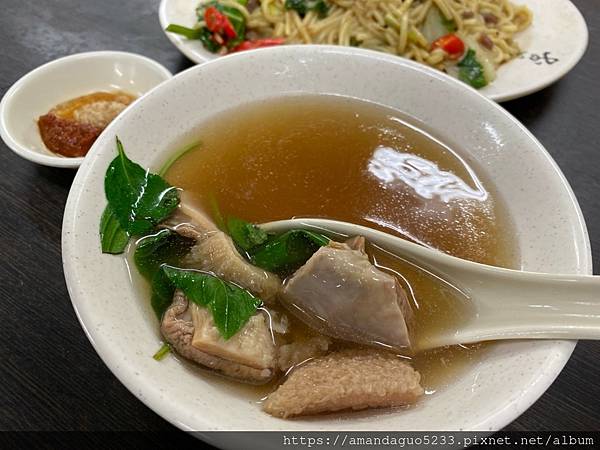 ｜食記-台北市大安區｜老李牛雜｜通化夜市人氣牛肉料理，整個牆