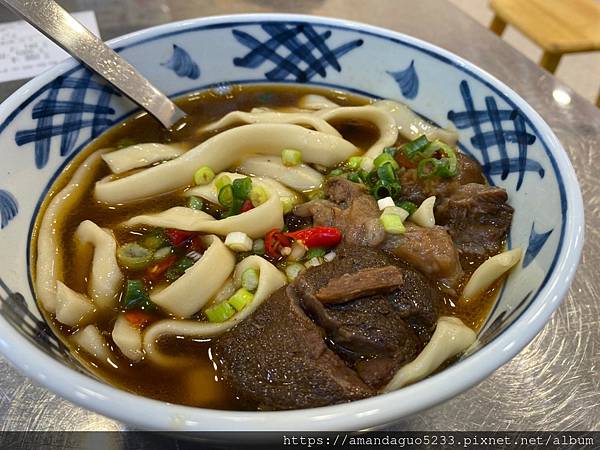 ｜食記-台北市信義區｜老王原汁牛肉麵｜不用自賣自誇，湯汁濃郁