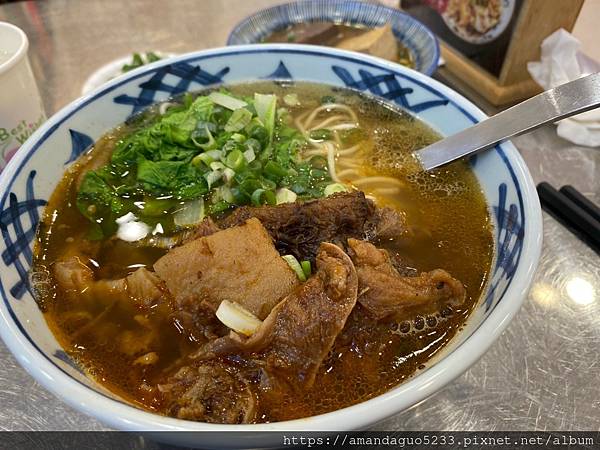 ｜食記-台北市信義區｜老王原汁牛肉麵｜不用自賣自誇，湯汁濃郁