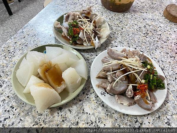 ｜食記-台北市信義區｜(永春市場)米粉湯｜永春市場人氣平價米