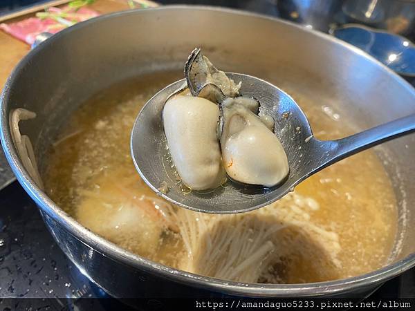 ｜食記-宜蘭縣頭城鎮｜七度鍋物｜在地人也推的火鍋店！空間挑高