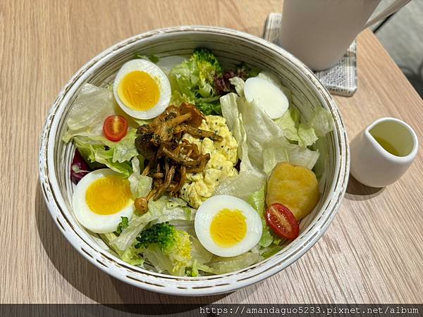 ｜食記-新北市蘆洲區｜小食聊聊早午餐/義大利麵｜蘆洲平價高品