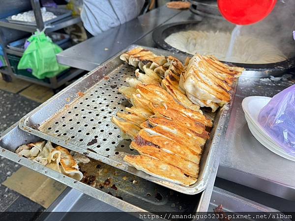 ｜食記-台北市北投區｜阿財鍋貼餃子專賣店｜裕民商圈美食扛霸子