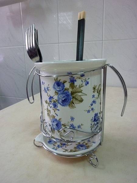藍玫瑰骨瓷筷桶與天然貝殼方黑檀木筷.JPG 藍玫瑰骨瓷筷桶與天然貝殼方黑檀木筷.JPG
