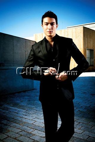 daniel-henney-daniel-henney-799143_400_600.jpg