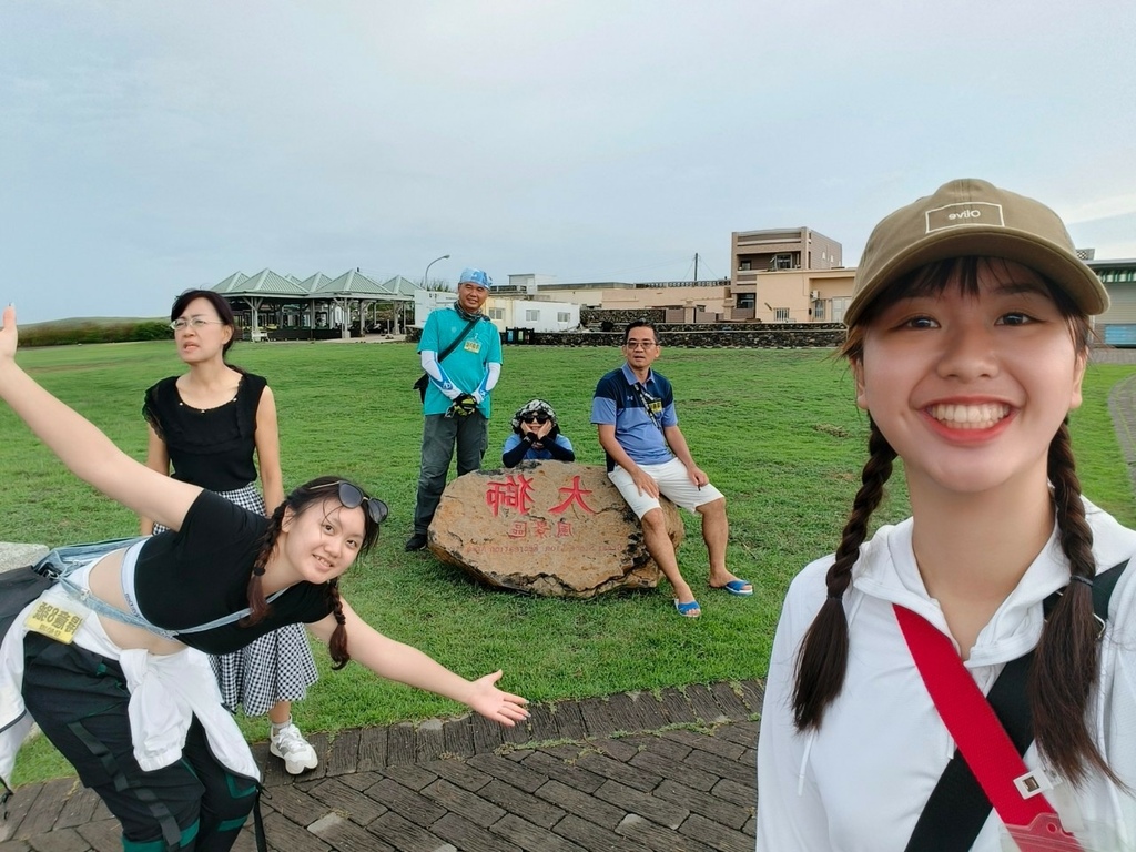 【探索南方四島】(二) 得意遊艇跳島東吉嶼出發藍洞、七美機車