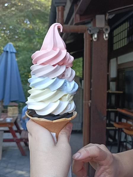 彰化溪湖糖廠品嚐北海道彩虹霜淇淋