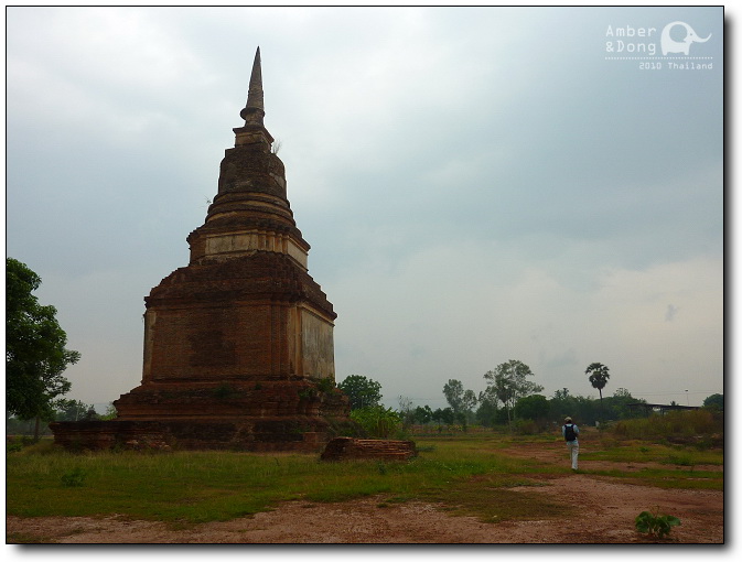 Wat Chedi Sung3