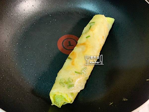 egg pancake roll_amberwang010.jpg