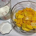 Mango Milk Ice Cubes_amberwang002.jpg