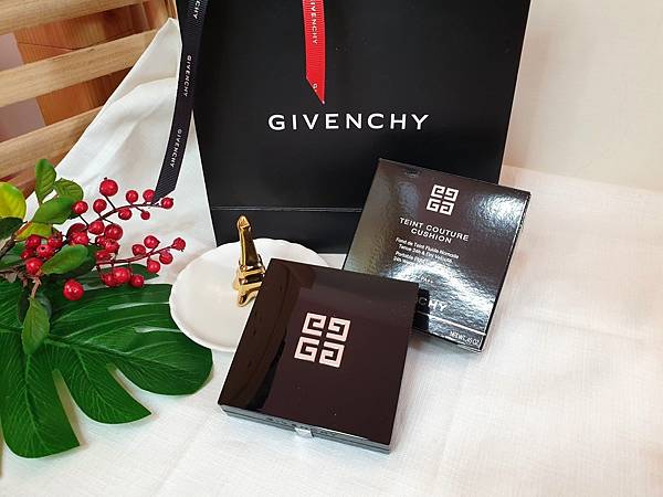 Givenchy 氣墊粉餅_201222_2