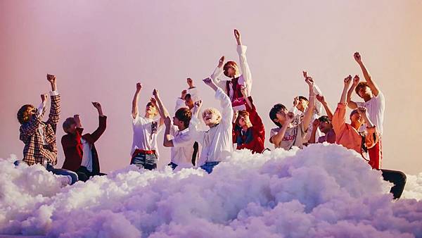 SEVENTEEN-MV.jpg