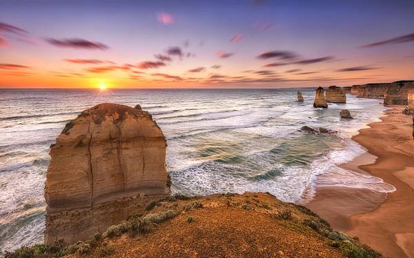 12-Apostles-coast-sea-Melbourne-Victoria-Australia_1920x1200.jpg