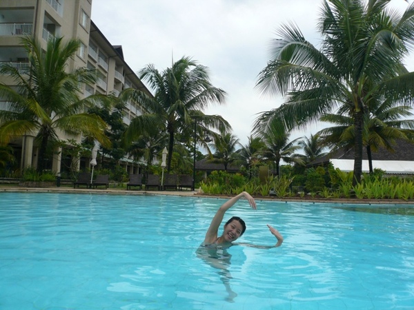 飯店游泳c.JPG