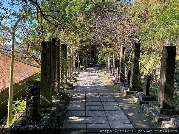 【遊】宜蘭頭城步道《草嶺古道》大里天公廟段柏油路版◆古步道新