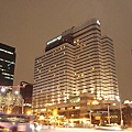 夜晚的Renaissance Seoul Hotel