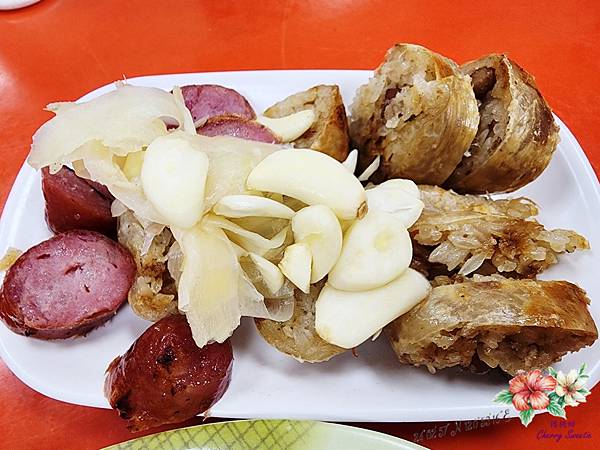 黑輪阿嬤關東煮-五甲店@吃關東煮搭配米腸/香腸 基本標配 當