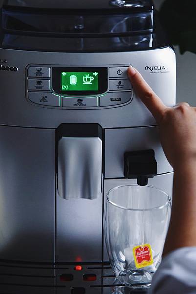 Saeco咖啡機 special沖泡茶包操作.jpg Saeco咖啡機 special沖泡茶包操作.jpg