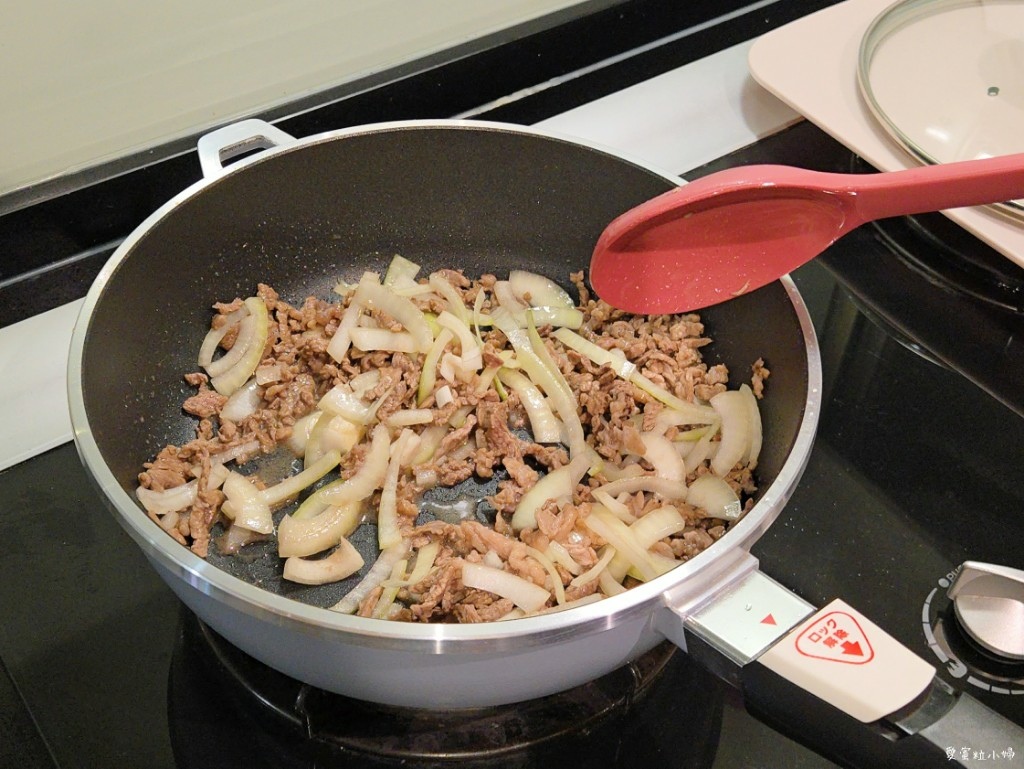 【生活.分享】無油無水料理OK!保留食材原始鮮美,生米煮熟飯 【生活.分享】無油無水料理OK!保留食材原始鮮美,生米煮熟飯