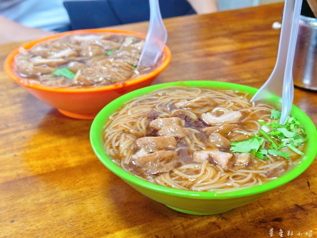 【旅食.新北】三重在地小吃 阿倍麵線麻油大腸麵線 加腸