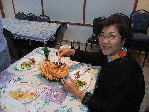 老媽終於吃到傳說中的水手餐廳