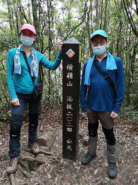 LINE_ALBUM_20210920台中和平區橫嶺山+小雪山天池_210923_90.jpg