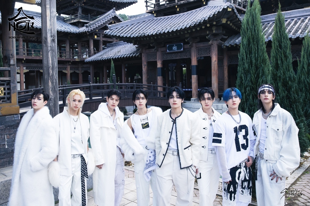 【MV】Stray Kids - Walkin On Wat