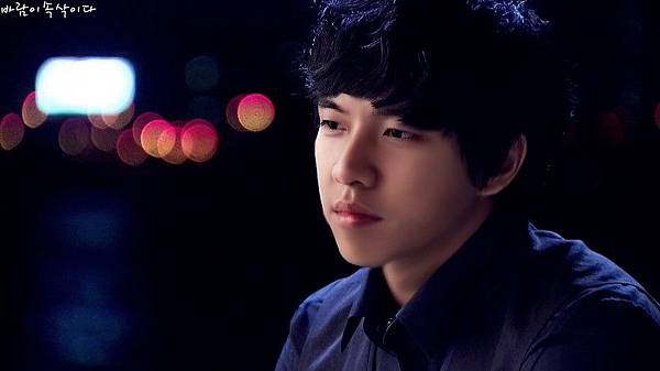 web_2042476062_07790582