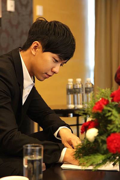 33bc0df431adcbef0efc5d7aaeaf2edda2cc9fa4