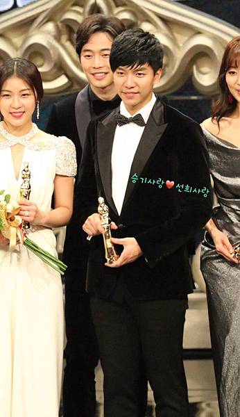 6aacb4a4f25a906aa5389036bb15ec3e