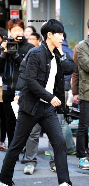 web_3690949668_c3ddebca