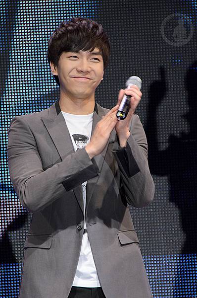 5d6034a85edf8db1e7453be40923dd54574e74c2