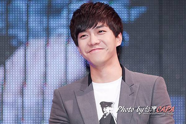 6d81800a19d8bc3e6080ef4a828ba61ea9d345a2