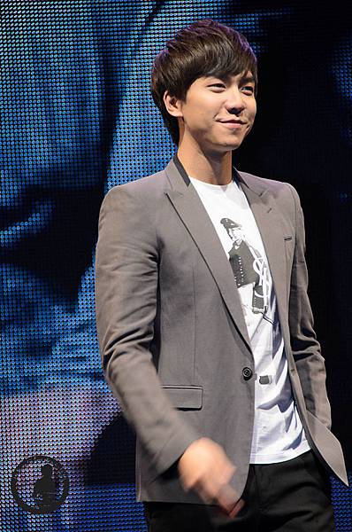 dbb44aed2e738bd42c5cf5b1a18b87d6277ff935