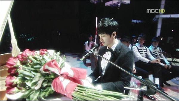 89237c33gw1elow19705lj20nm0dd40n