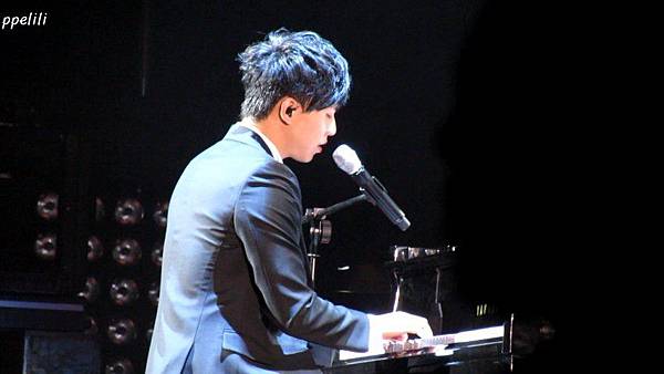 89237c33gw1elow3br16pj20nm0dadh5