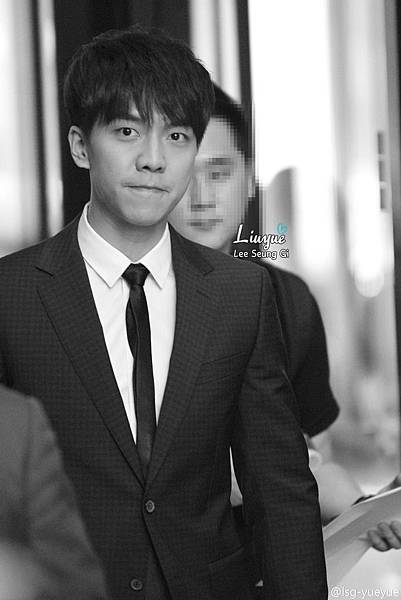 727e3c2fgw1ethfu2tw8cj21kw2dc1el