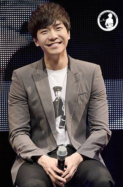 393406_510889415591282_828678948_n