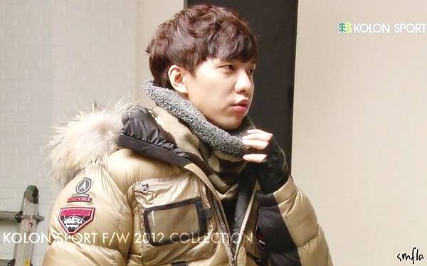 0061gq2Ajw1f4slih2lgfj30p00fktbv