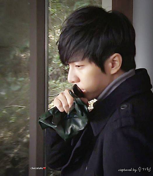 0061gq2Ajw1f4vr9nzvwwj30im0lcdii