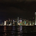 香江的美麗夜景...真是百看不厭啊~~ 爸比的辦公室就在最高那棟裡~
