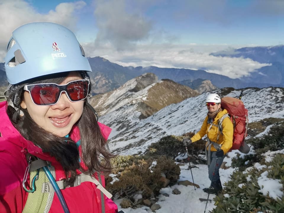 雪山主峰下翠池~冰天雪地翠池營地紮營~壯闊的震撼