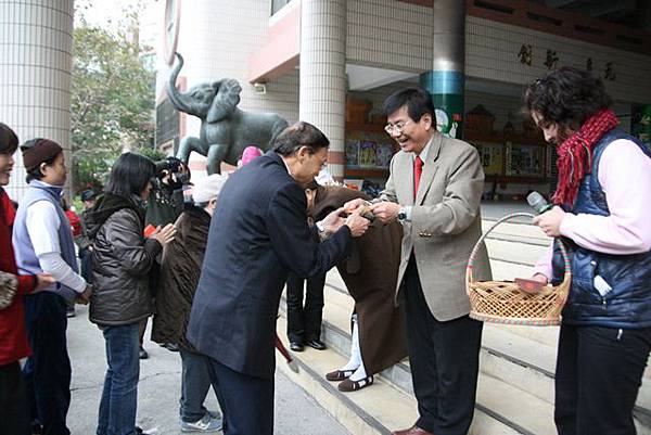 1000212_舞獅呈祥遊社區_839.JPG