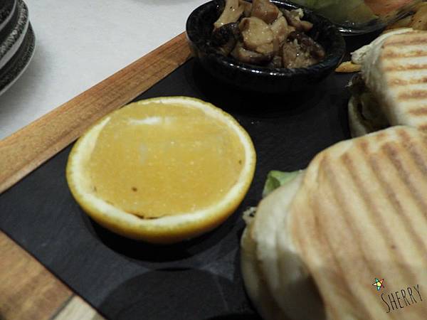 DSCN1182 (1).JPG DSCN1182 (1).JPG