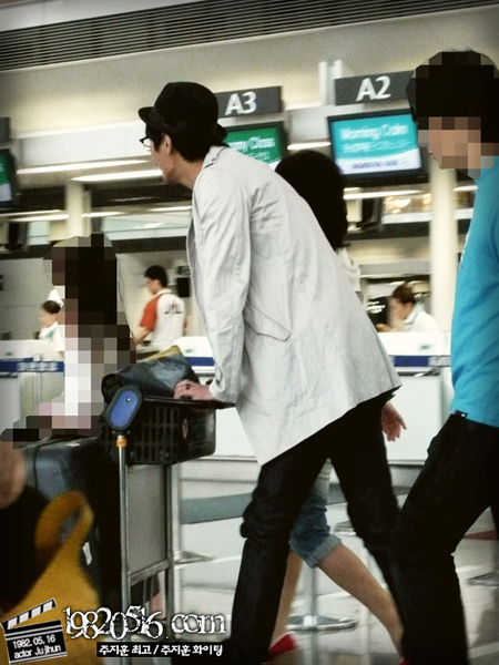 20080514 AIRPORT3.jpg