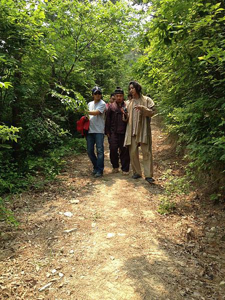 AuijCY9CEAA7YQb.jpg large