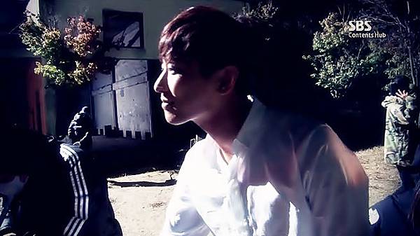 10001847421[00_03_48][20121102-171215-8]_副本