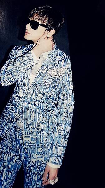 1366720077-3942920131_副本