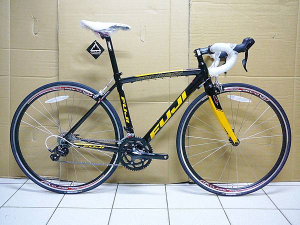 FUJI ROUBAIX 2.0 公路車