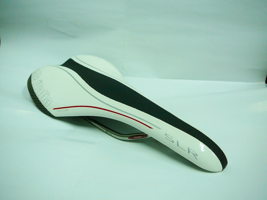 Selle italia SLR kevlar 超輕舒適坐墊